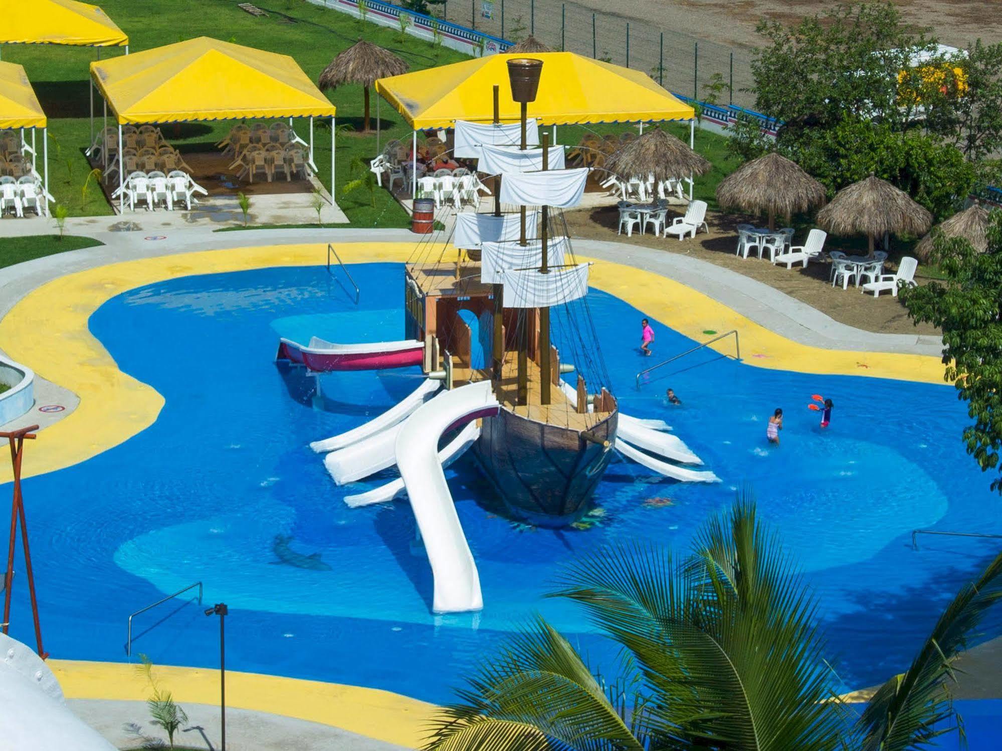 Splash Inn Nuevo Vallarta & Parque Acuatico Exterior foto