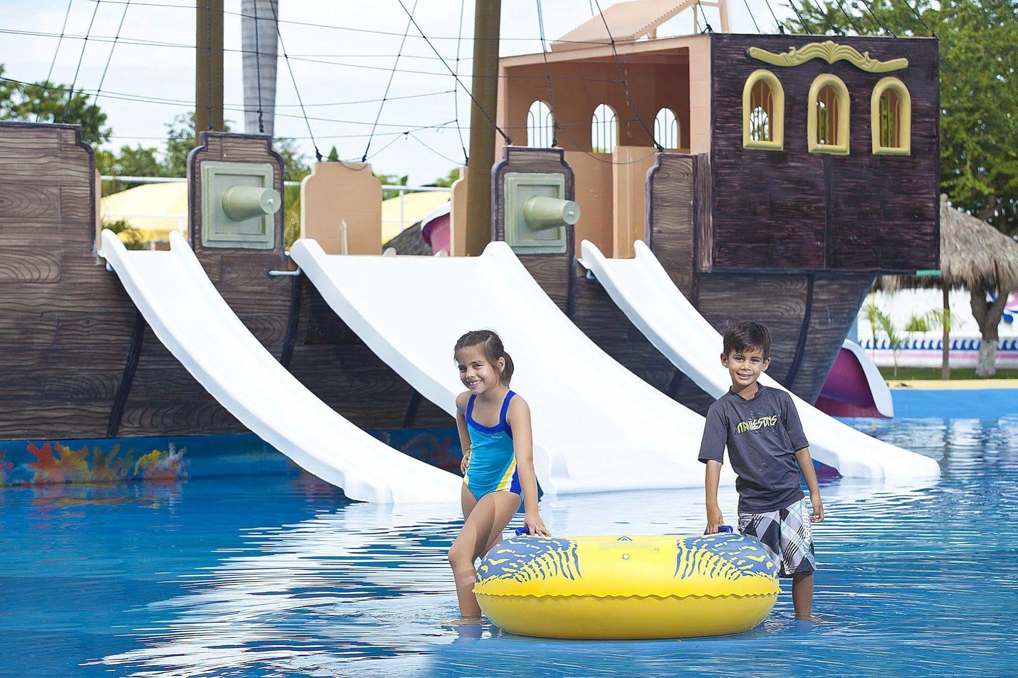 Splash Inn Nuevo Vallarta & Parque Acuatico Exterior foto